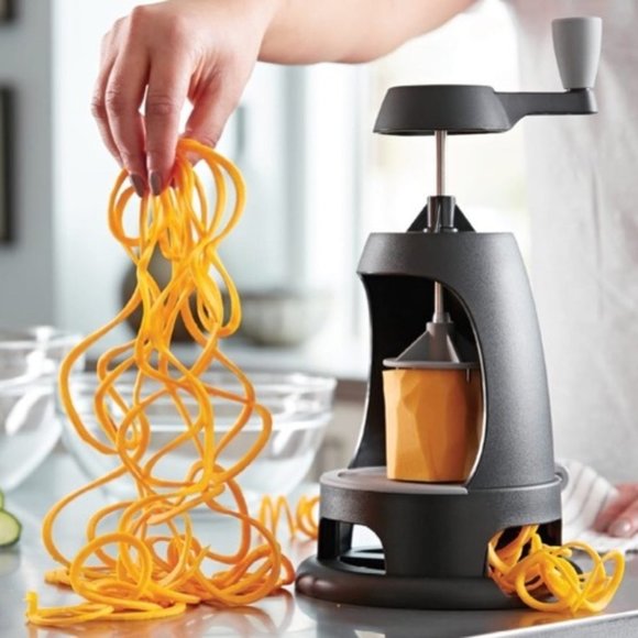 Pampered Chef Veggie Spiralizer - Picture 3 of 12